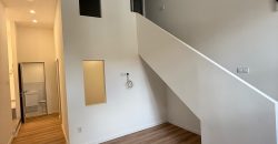 Eladó modern, fiatalos lakás kertkapcsolattal a 15. kerületben!