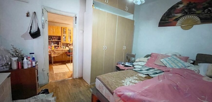 BUDAPEST 18.KERÜLETÉBEN, SZEMERE TELEPEN, ASZFALTOZOTT, CSENDES UTCÁBAN 530 M2-ES TELKEN 33.5 M2-ES OLDALHATÁROS CSALÁDI HÁZ ELADÓ!