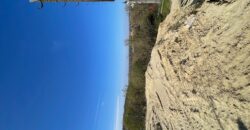 MADÁRCSICSERGŐS KÖRNYEZETBEN, PANORÁMÁS KILÁTÁSSAL, MÉGIS KÖZEL A FŐVÁROSHOZ IKERHÁZ MINDKÉT FELE ELADÓ!!!!