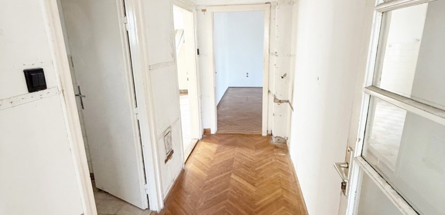 Újpest kervárosában családi ház eladó!