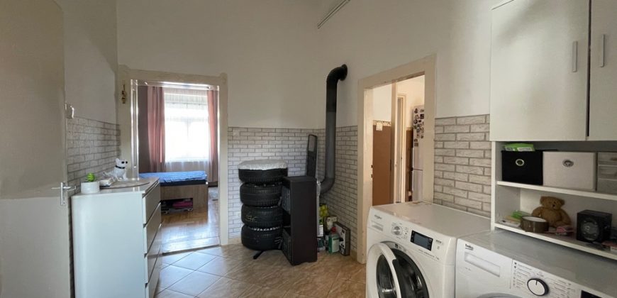 KISTARCSA VÁROSKÖZPONTJÁBAN KÉTSZOBÁS, HALLOS, BELSŐ UDVAROS, 62 M2-ES LAKÁS ELADÓ KIS LAKÓKÖZÖSSÉGBEN!!
