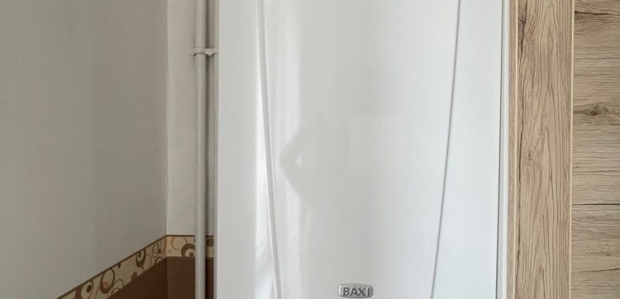 KISTARCSA VÁROSKÖZPONTJÁBAN KÉTSZOBÁS, HALLOS, BELSŐ UDVAROS, 62 M2-ES LAKÁS ELADÓ KIS LAKÓKÖZÖSSÉGBEN!!