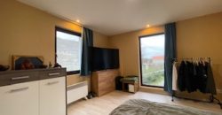 SOMLÓ-HEGY ASZFALTOZOTT UTCÁJÁBAN, SOMLÓI BORVIDÉKEN, PANORÁMÁS KILÁTÁSSAL, FELÚJÍTOTT CSALÁDI HÁZ ELADÓ!