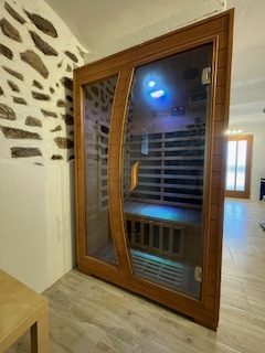 SOMLÓ-HEGY ASZFALTOZOTT UTCÁJÁBAN, SOMLÓI BORVIDÉKEN, PANORÁMÁS KILÁTÁSSAL, FELÚJÍTOTT CSALÁDI HÁZ ELADÓ!