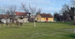 SOMLÓ-HEGY ASZFALTOZOTT UTCÁJÁBAN, SOMLÓI BORVIDÉKEN, PANORÁMÁS KILÁTÁSSAL, FELÚJÍTOTT CSALÁDI HÁZ ELADÓ!