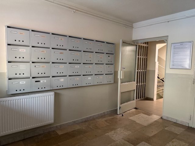 15.KERÜLET ZSÓKAVÁR UTCÁBAN PANELPROGRAMOS HÁZ 7. EMELTÉN FELÚJÍTOTT LAKÁS KIADÓ!