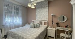 KERTVÁROSI NYUGALOM BUDAPEST XVI. KERÜLETÉBEN, ÚJMÁTYÁSFÖLDÖN, SAROKTELKEN – FELÚJÍTOTT IKERHÁZ FÉL, KIVÁLÓ ELHELYEZKEDÉSSEL, KÉTGENERÁCIÓS LEHETŐSÉGGEL!